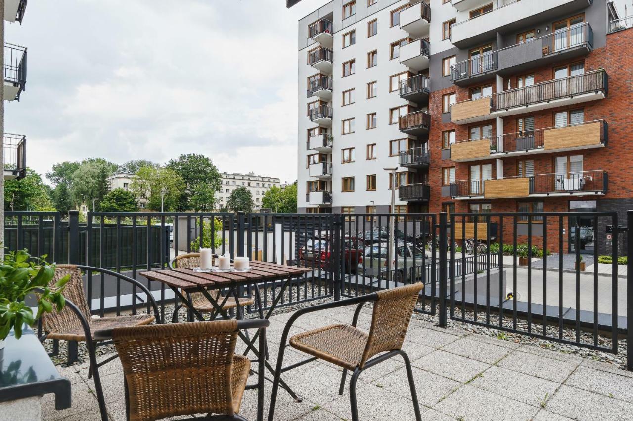 Claro Ii By Renters Krakov
